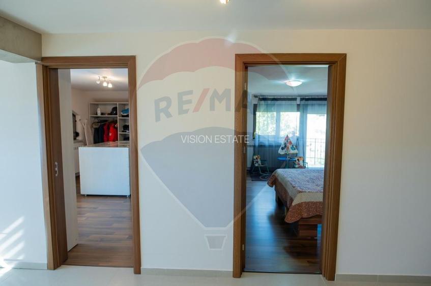 Casă / Vilă cu 5 camere de vânzare - 13