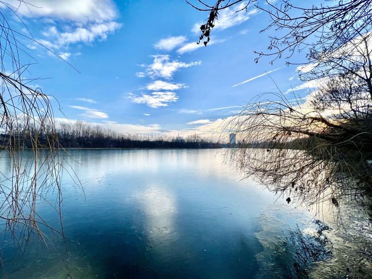 Teren 6000 mp pozitie deosebita lacul Baneasa adancime 140 m - 22