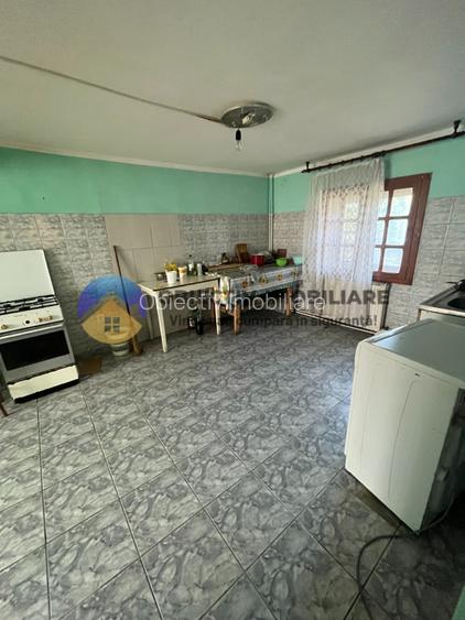 Casa Savinesti la DN , ideal activitate comerciala sau locuit - 3