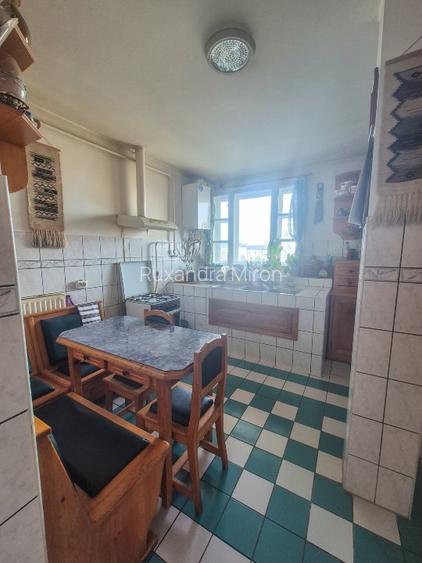 De vânzare apartament spatios, ultracentral, mobilat - 3 camere, Suceava - 12