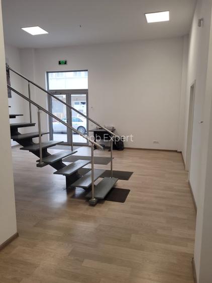 Inchiriez cladire de birouri si hala industriala - 3