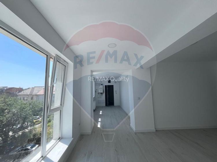 Spatiu birouri NOU -55mp de inchiriat in zona Lizeanu-Stefan cel Mare - 3