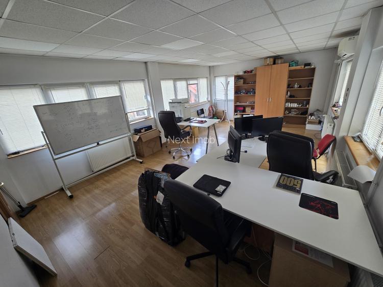 Casa la curte individuala Sector 4 (M Eroii Revolutiei) - 2