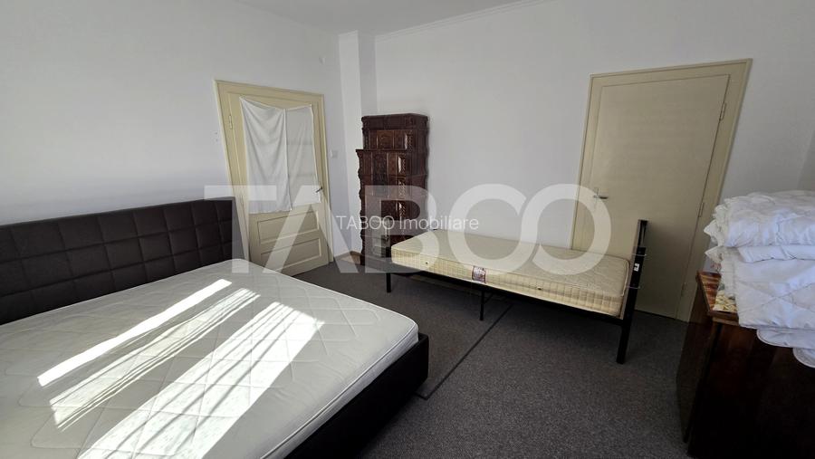 Casa individuala de vanzare 3 camere 2 bai 434mp teren Piata Cluj - 6