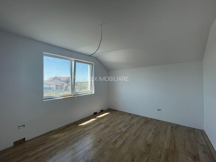 Duplex despartit prin baie | 3 camere | Super Preț | Urseni - 10