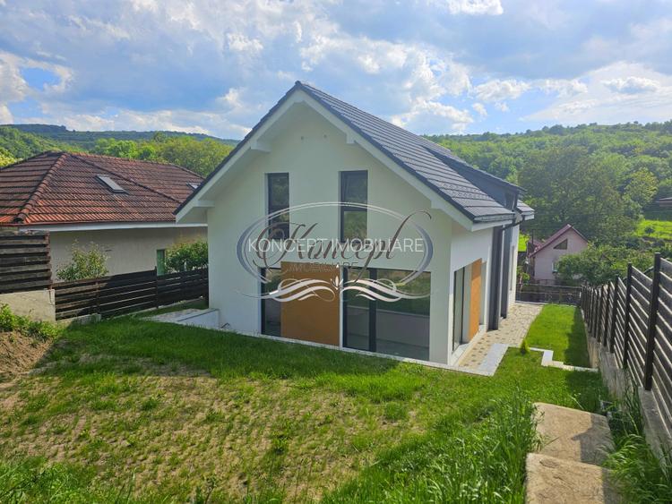 Casa cu terasa si curte mare, atmosfera rurala aproape de oras - 3