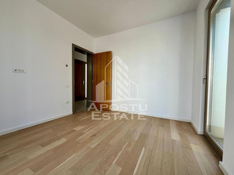 Casa Eco cu 4 camere, 3 bai, in Dumbravita