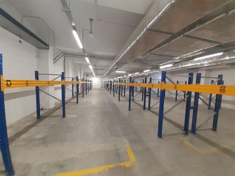 Hala 1336mp, in Pipera, in apropiere de giratoriu