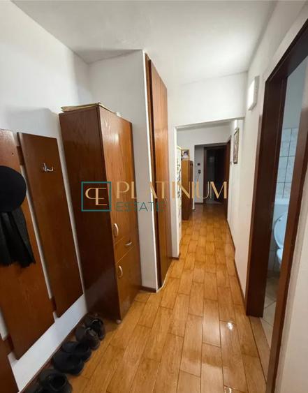 P4902 Apartament DECOMANDAT cu 3 camere in zona Aradului