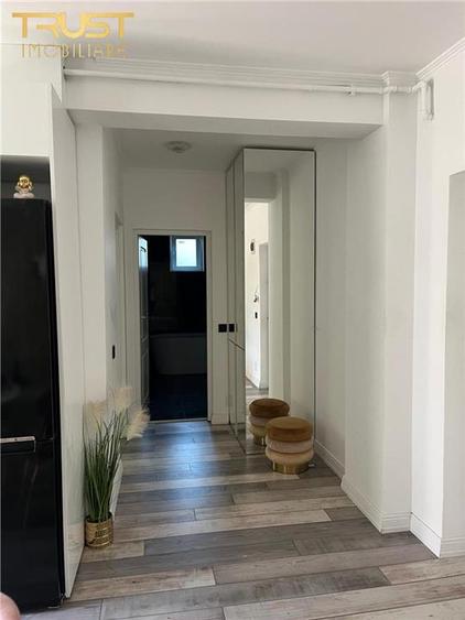 Zona VIVO I 2 Camere Semidecomandat I Garaj I Mobilat Premium