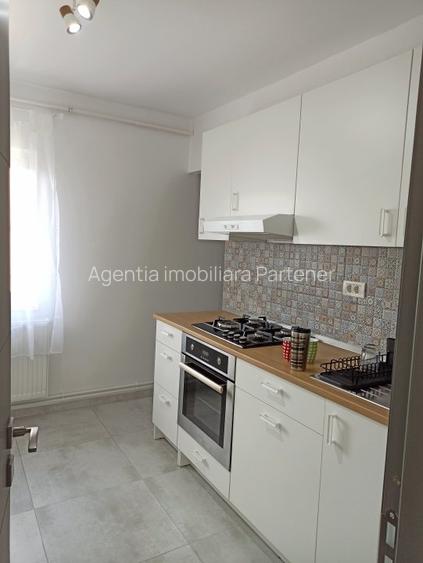 2 camere, Gavana 3 (Q-uri), renovat / totul nou / mobilat, centrala - 17