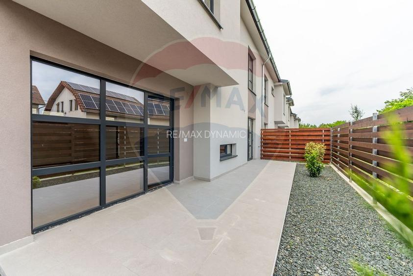 Casa eleganta si spatioasa - in complex privat, zona centrala Arad - 2