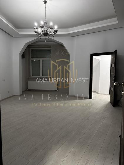 Unirii Piața Sfânta vineri Paleologu 15 - 17