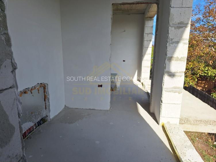 CASA P+1+M-185 MP -5 CAM-4 BAI-METROU BERCENI - 44