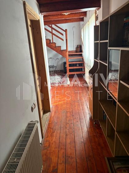 🏡 Casă din lemn masiv cu 7 camere, saună și teren generos – Azuga - 11