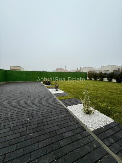 CASA CUMPANA| LA INTRARE| 4 CAMERE| LA GATA| - 5