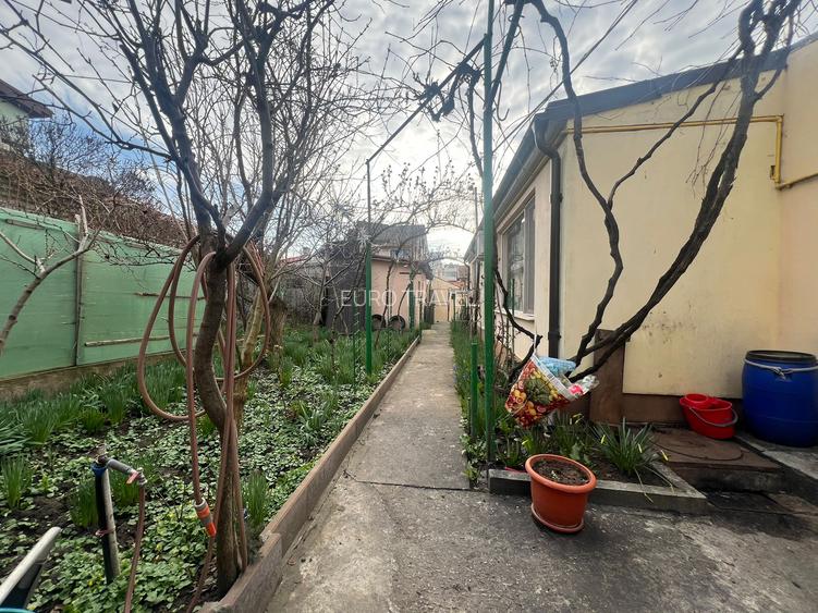 Casa  cocheta , la sol, caramida, teren 386 mp/desch. de 13 m,garaj, 299000 euro - 14