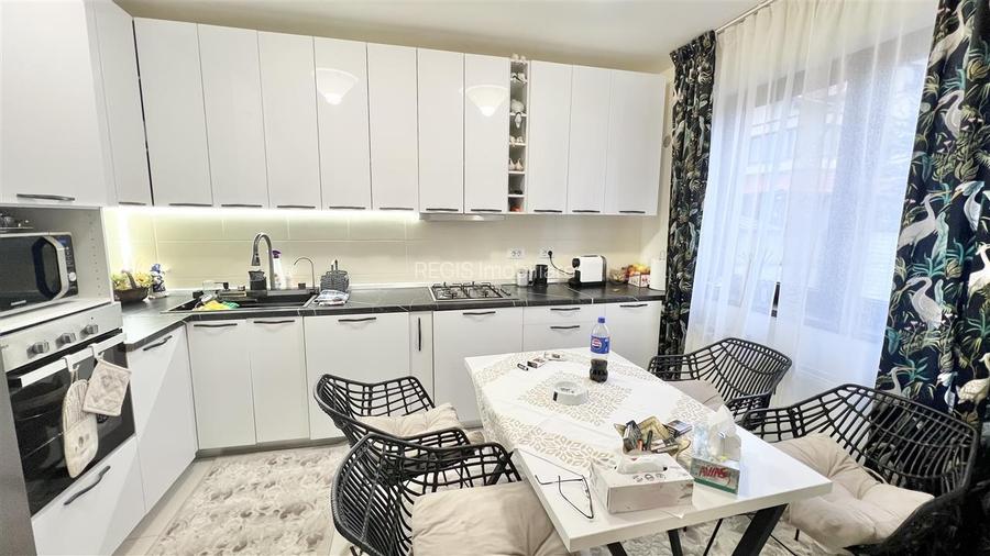 Casa individuala cu 5 camere, 270 mp, Tractorul - zona Coresi - 10