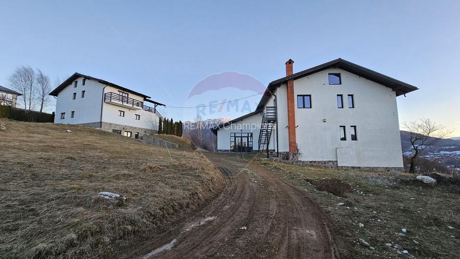 Priveliște | 2 Case de vacanță | Pensiune | Bran-Sohodol | Teren 1672 - 31