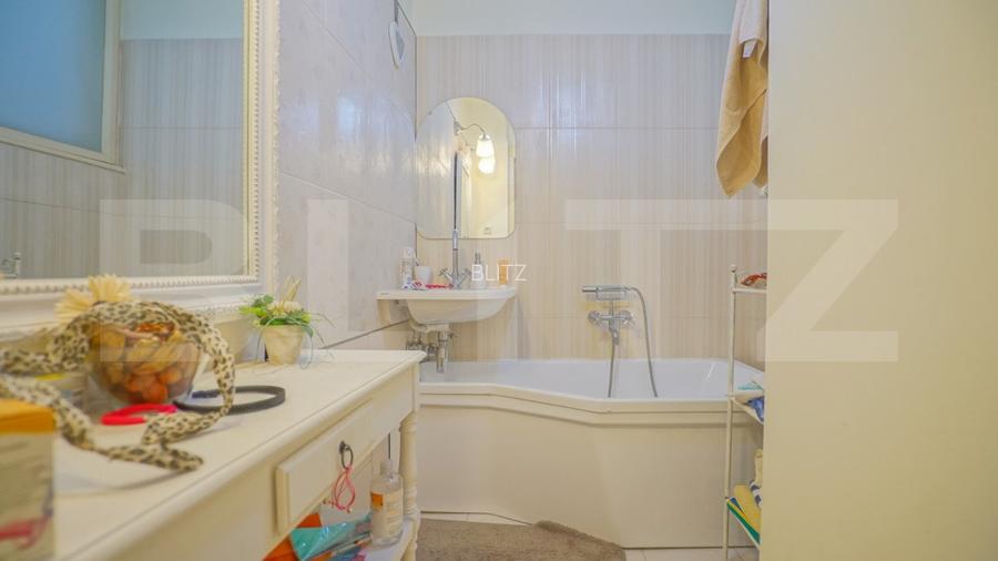 Apartament ultracentral de lux, 3 camere, afacere activa pe Booking 9.9/10 - 9