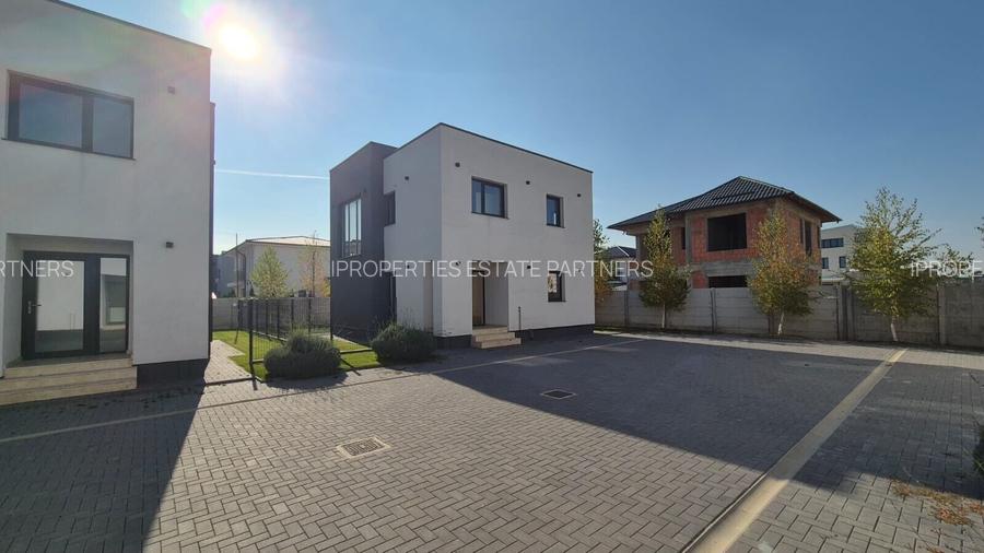 Vila de vanzare in Tunari - 3