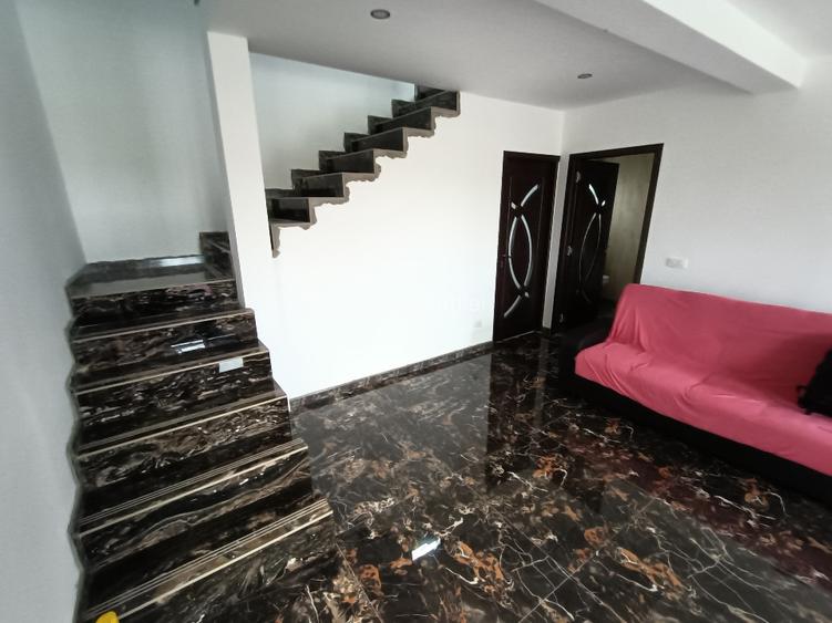 Casa de Vânzare semimobilata - 2