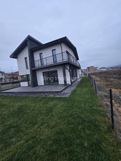 Casa individuala 5 camere, 230mp, garaj, terasa, teren 716mp, in Chinteni - 3