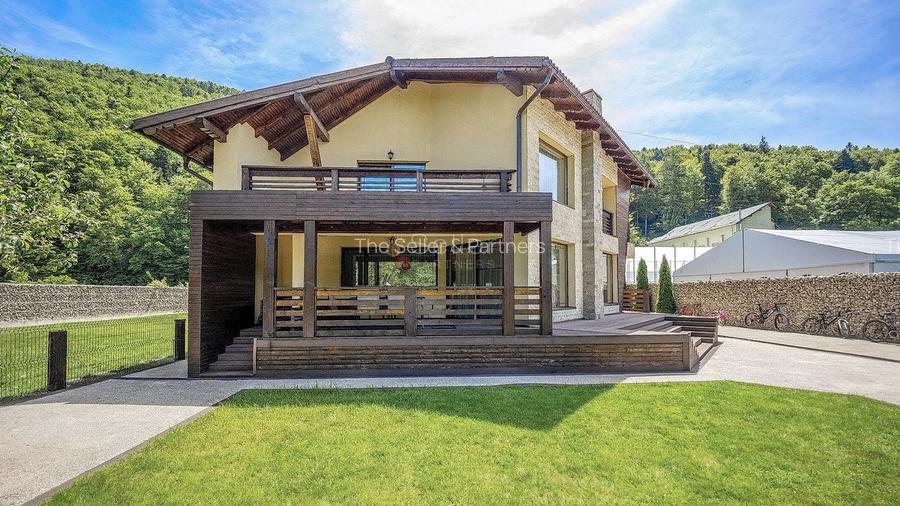 Suprafata generoasa teren - 32