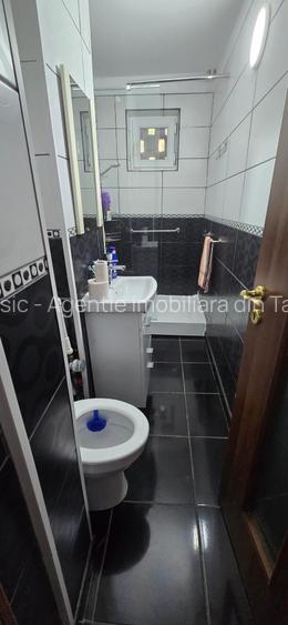 Închiriere apartament 3camere, etaj 1 , micro 5 Târgoviște - 8