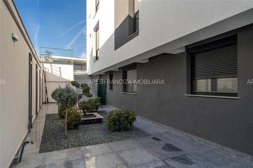 CERNICA,VILA INDIVIDUALA LIPITA,5 CAMERE,453 MP,TEREN 587 MP,PISCINA,DESCHIDERE - 17