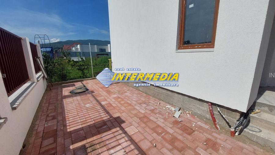 Casă nouă de vînzare P+1 cu 500 mp. Teren Finisata la cheie - 9