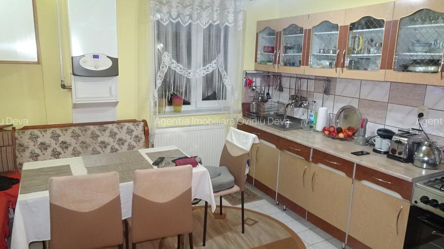 Vand apartament de 3 camere decomandat in Deva, zona Eminescu.Scarisoara, Profi - 2