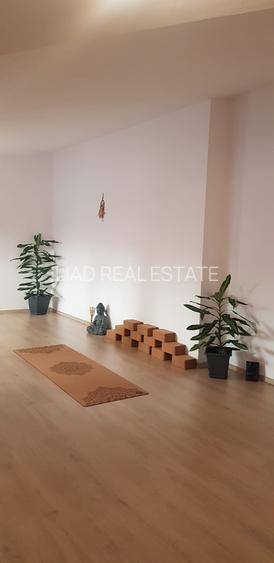 Studio sau birouri mansarda Universitate - strada Sfintilor 6 - 14