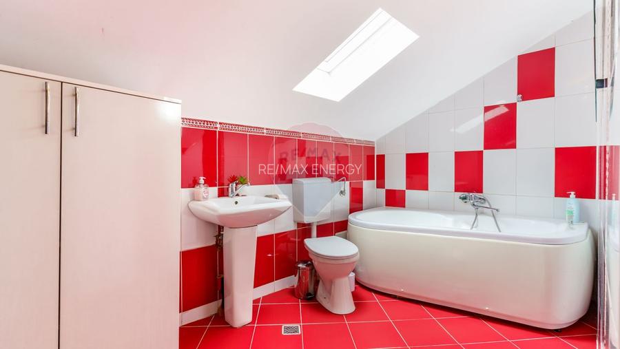 Cabana de vânzare –Mărișel, 10 camere, terasa 41mp, piscină, ciubăr - 30