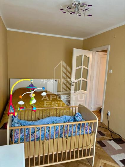 Apartament cu 3 camere, 2 balcoane, 2 bai,etaj intermediar, - 6