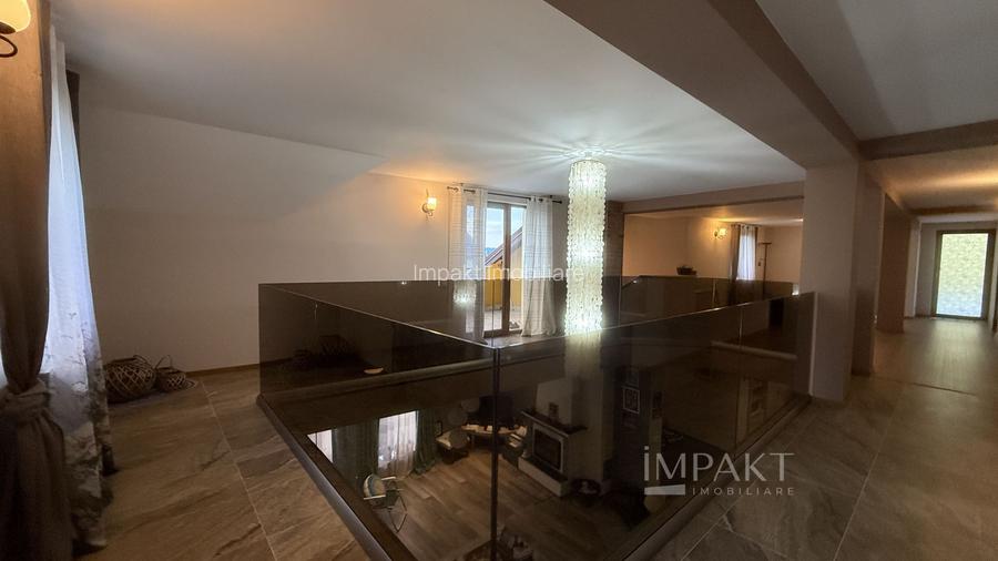 Vila deosebita cu 5 camere pe o strada privata in Borhanci - 9