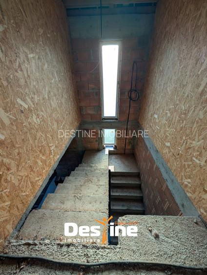 Dobrovat - Casa la Rosu P+1+Pod 129 mp Utili 1000 mp Teren - 12