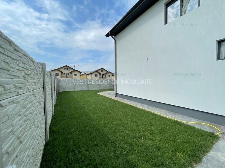 Duplex cu 4 camere si mansarda. Curte 250 mp. Comision 0 - 4