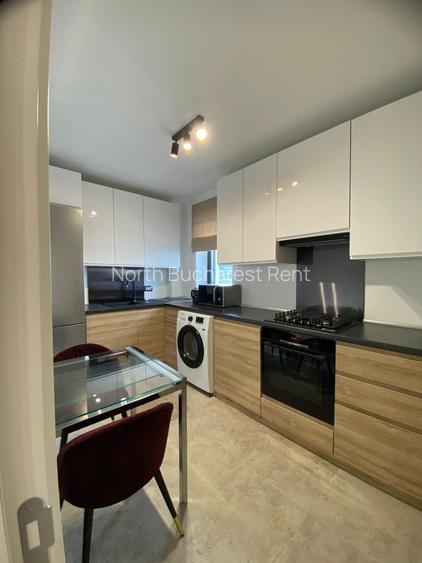 Apartament 3 camere/ Parcare/ Petrom City - 12