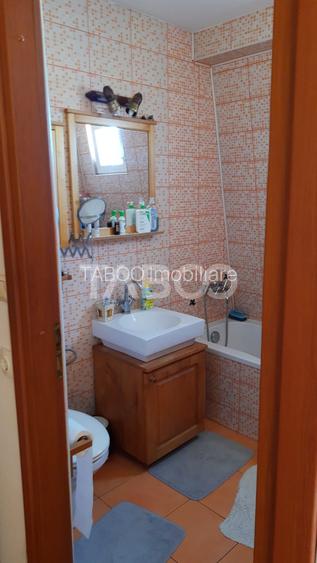 Apartament 2 camere si balcon intabulat in zona Rahova Sibiu - 4