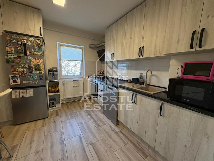 Apartament 3 camere, complet renovat,decomandat,etaj 3 zona Aradului - 8