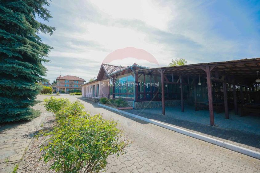 De vânzare pensiune cu restaurant, teren 4.750 mp – Băile 1 Mai - 27