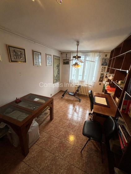 De închiriat apartament spațios – zona Precista - 7