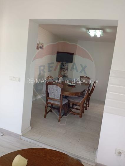 Casă / Vilă cu 7 camere de vânzare - 8