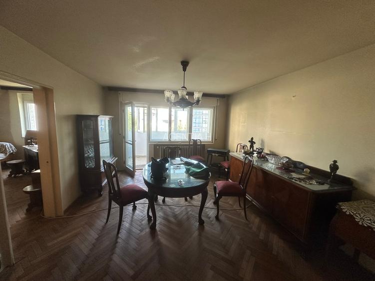 1 Mai,Apt 3 camere semidec., 2 gr sanitare,balcon, 80mp, bloc termoizolat, Garaj - 2