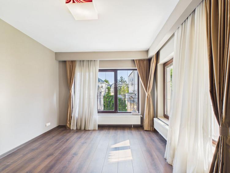 Casă individuală Pipera | 242 mp utili | Teren 500 mp | Stradă privată - 14