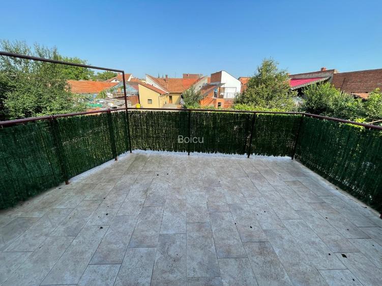 Casă parter +2 etaje si mansarda,la parter spatii comerciale deja inchiriate - 5