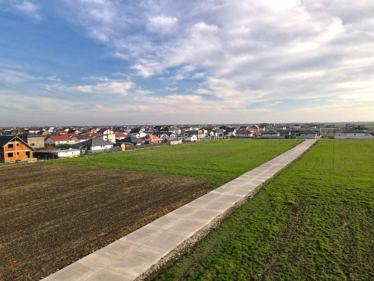 Teren Intravilan In Rate Com Berceni | utilitati: curent, drum | #UG15 - 2