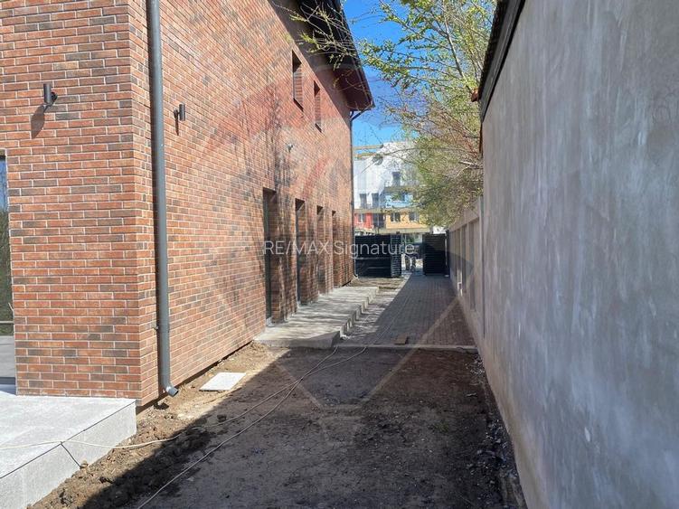 DE VANZARE Vila tip Quadruplex OTOPENI - 15