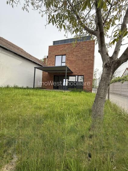 Calea Buziașului | Casă individuală | Carport | Terasă circulabilă - 2